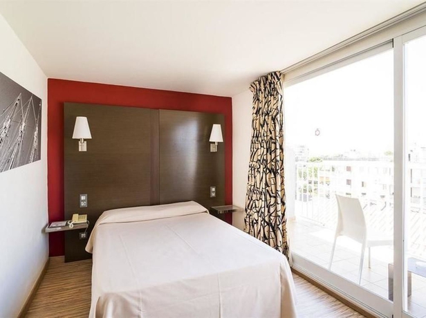 Imagen de la habitación del Hotel Nautic and Spa. Foto 3