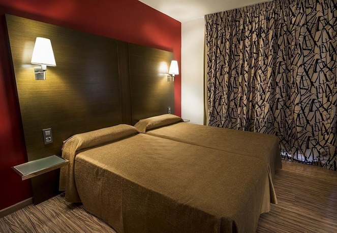 Imagen de la habitación del Hotel Nautic and Spa. Foto 4