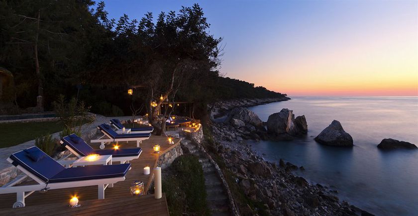 Imagen del bar/restaurante del Hotel Nautical Faralya. Foto 7