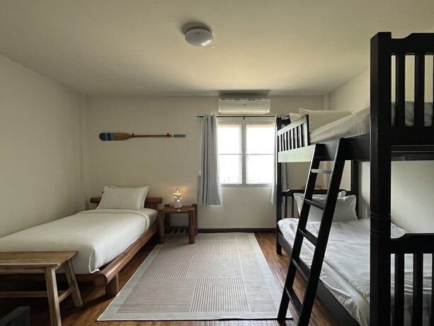 Imagen general del Hotel Nautical Home Bed and Breakfast Khaolak. Foto 4