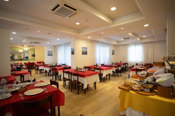 Imagen del bar/restaurante del Hotel Nautico, Cattolica. Foto 6