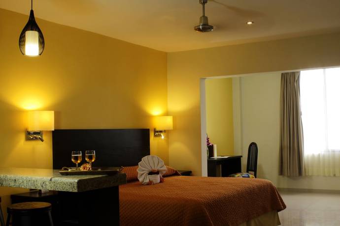 Imagen de la habitación del Hotel Nautilus, Playa del Carmen. Foto 4