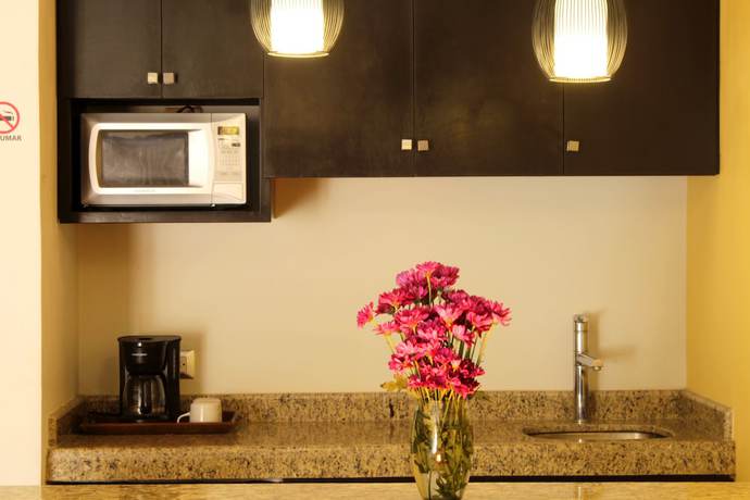 Imagen de la habitación del Hotel Nautilus, Playa del Carmen. Foto 13