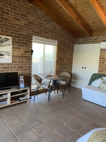 Imagen de la habitación del Hotel Nautilus Retreat. Foto 9