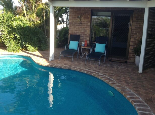 Imagen de la piscina del Hotel Nautilus Retreat. Foto 15