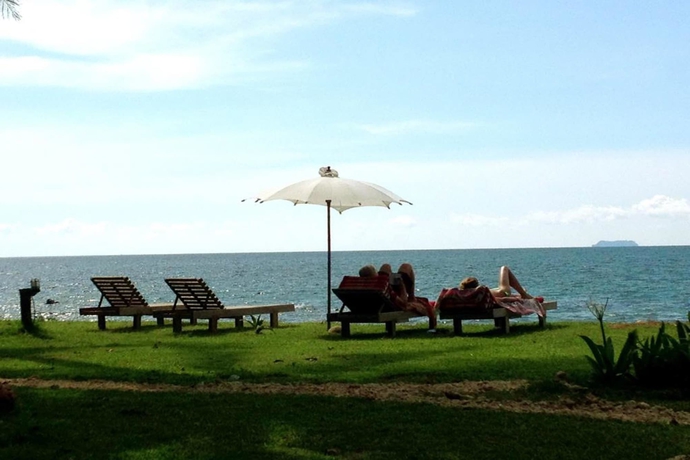 Imagen de los exteriores del Hotel Nautilus Right On The Beach Resort - Adults Only. Foto 10