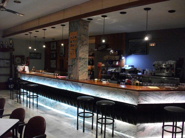 Imagen del bar/restaurante del Hotel Nautilus, Roses. Foto 6