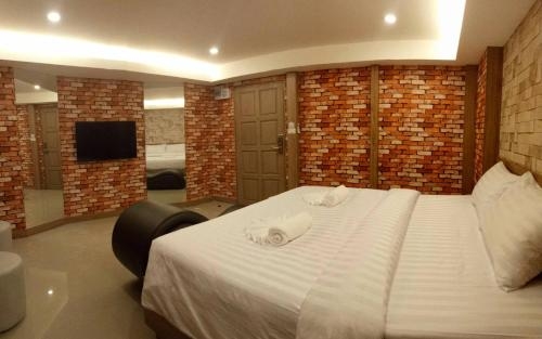 Imagen general del Hotel Nava Grand. Foto 7