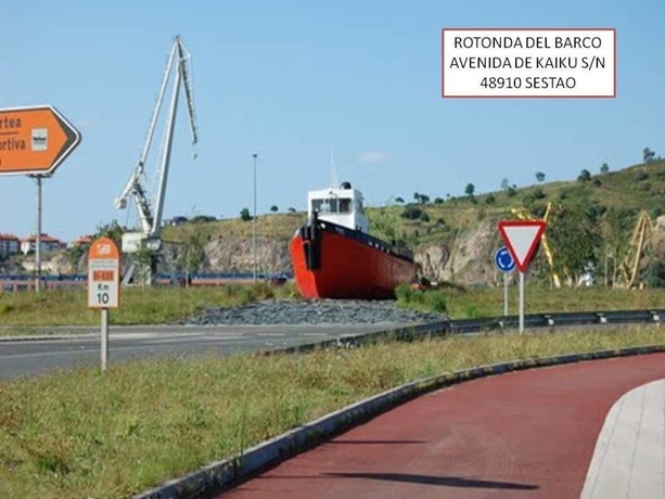 Imagen de los exteriores del Hotel Naval Sestao. Foto 8