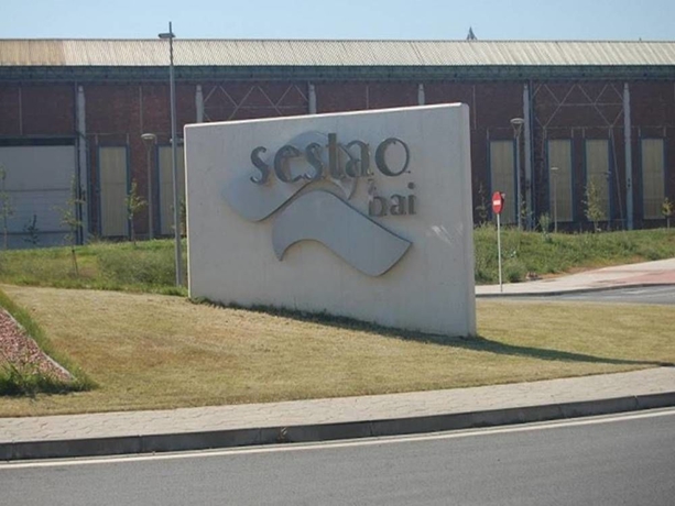 Imagen de los exteriores del Hotel Naval Sestao. Foto 13