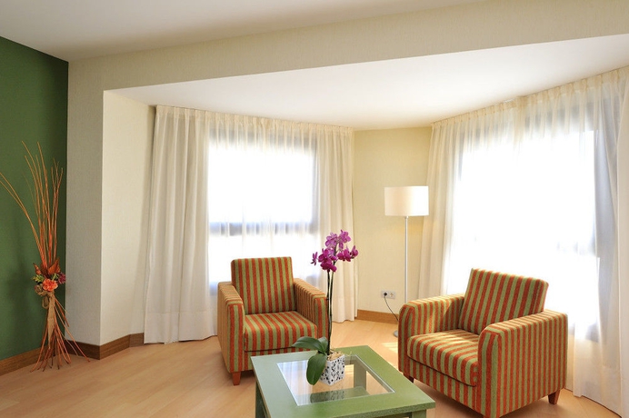 Imagen de la habitación del Hotel Naval Sestao. Foto 6