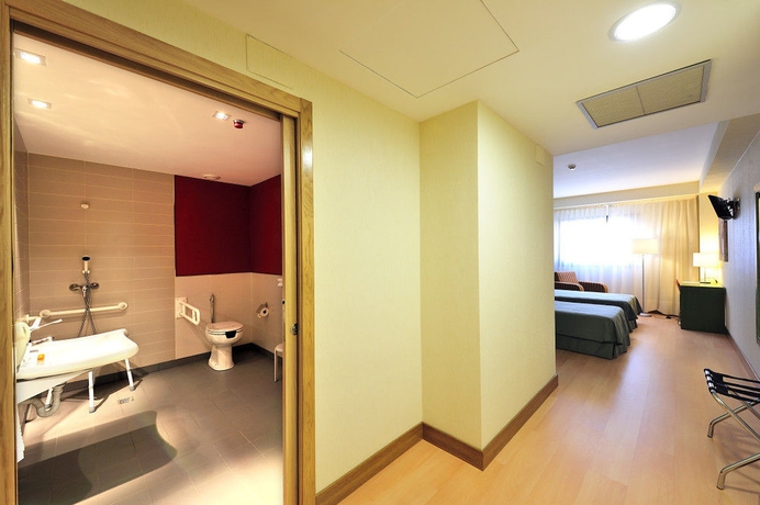 Imagen de la habitación del Hotel Naval Sestao. Foto 7