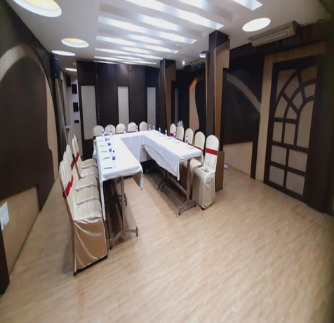 Imagen de los interiores del Hotel Navaratna Delight. Foto 7