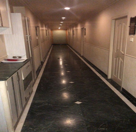 Imagen de los interiores del Hotel Navaratna Delight. Foto 10