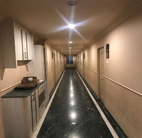 Imagen de los interiores del Hotel Navaratna Delight. Foto 11
