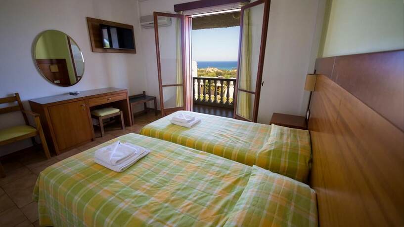 Imagen general del Hotel Navarone. Foto 7