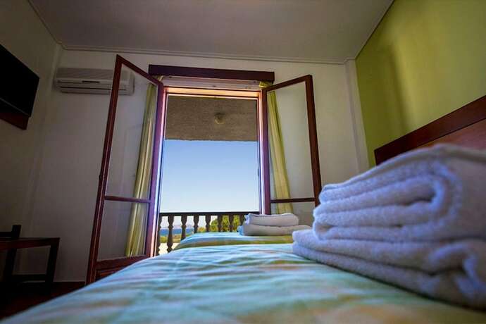 Imagen general del Hotel Navarone. Foto 12