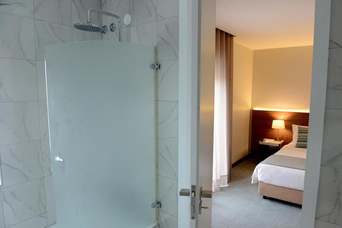 Imagen de la habitación del Hotel Navarras. Foto 6