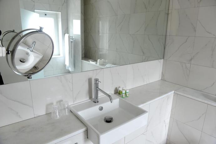 Imagen de la habitación del Hotel Navarras. Foto 9