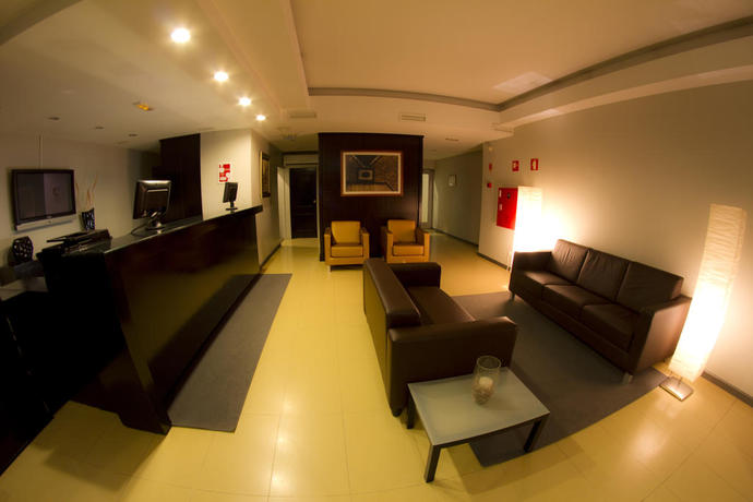 Imagen de los interiores del Hotel Navarras. Foto 13