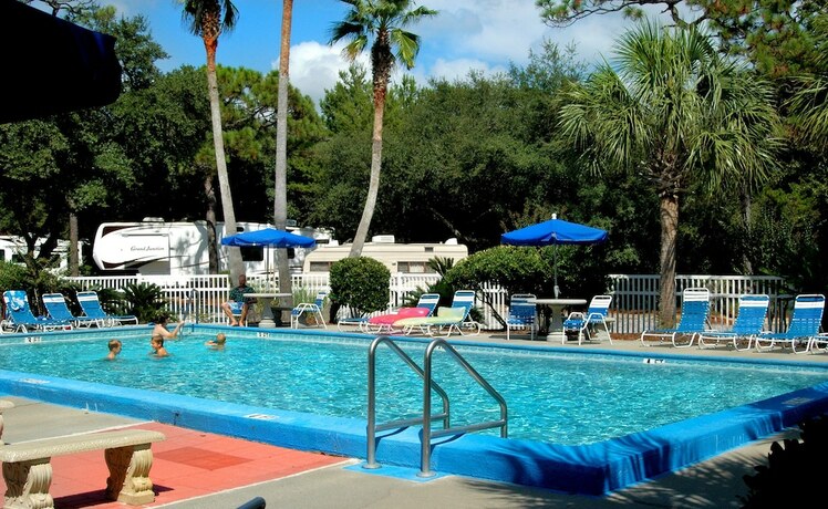 Imagen general del Hotel Navarre Beach Camping Resort. Foto 8