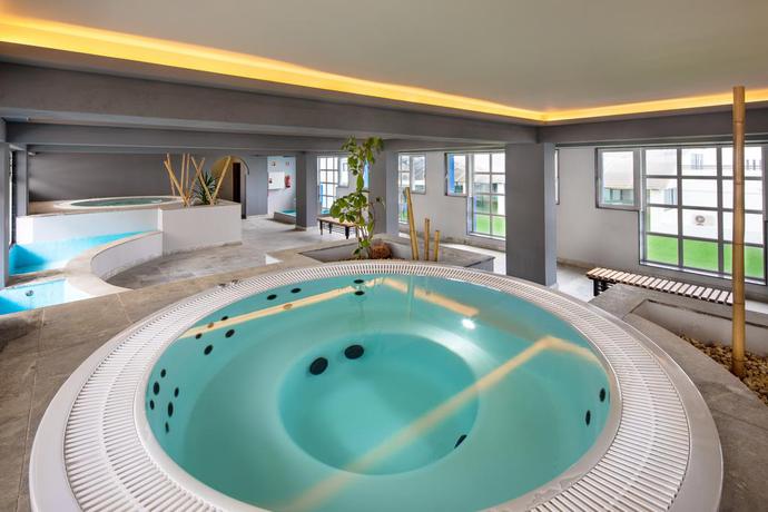 Imagen de los interiores del Hotel Navegadores. Foto 18