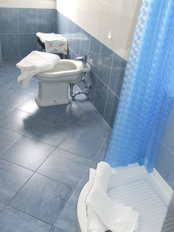 Imagen de la habitación del Hotel Naviglio. Foto 3