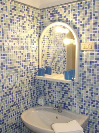 Imagen de la habitación del Hotel Naviglio. Foto 5
