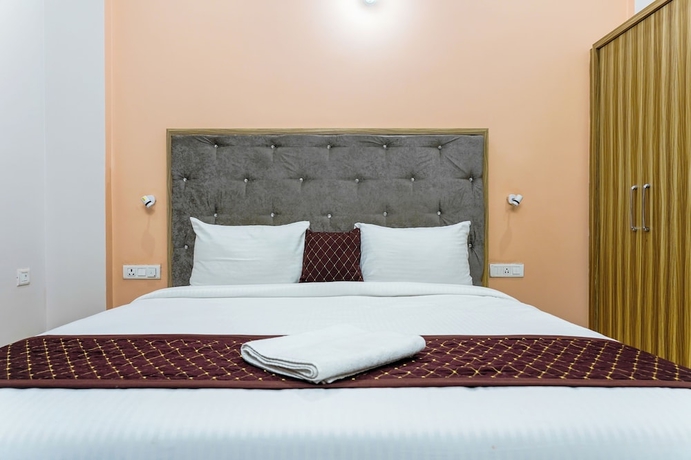 Imagen de la habitación del Hotel Navneeta Grand Hotel and Banquet Hall. Foto 3