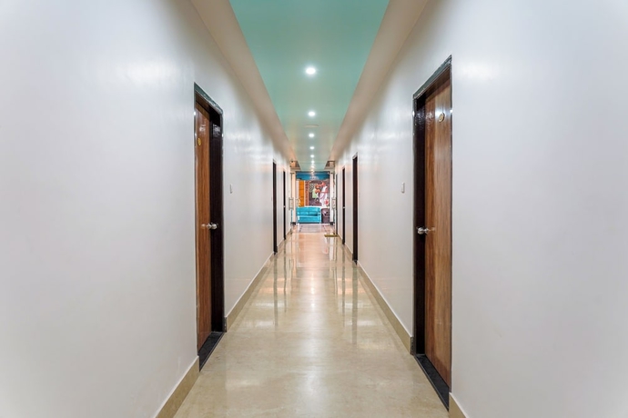 Imagen de la habitación del Hotel Navneeta Grand Hotel and Banquet Hall. Foto 4