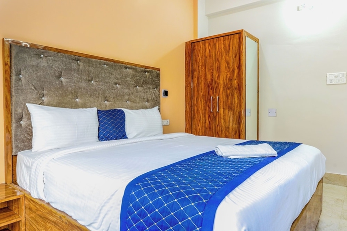 Imagen de la habitación del Hotel Navneeta Grand Hotel and Banquet Hall. Foto 8