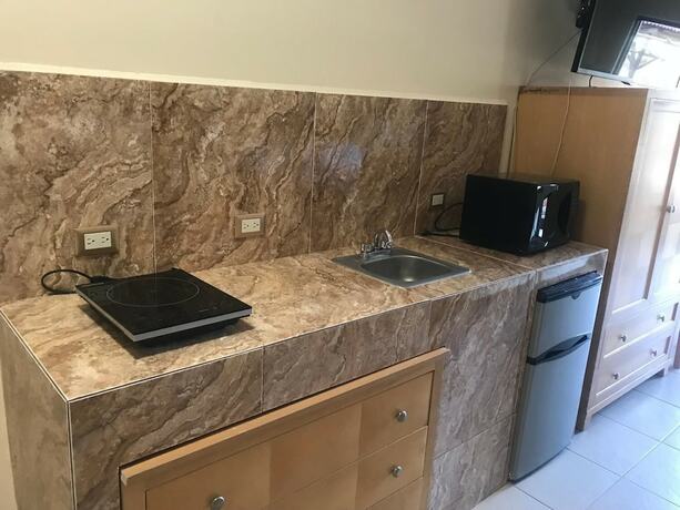 Imagen general del Hotel Navola Inn. Foto 9