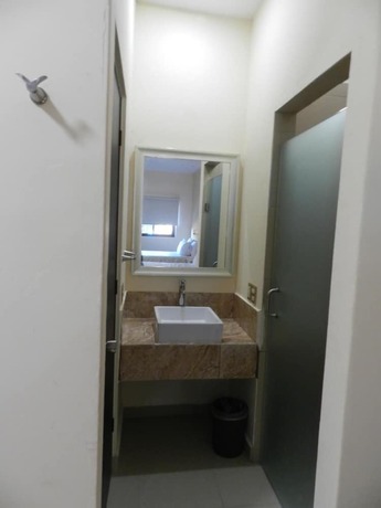 Imagen general del Hotel Navola Inn. Foto 11