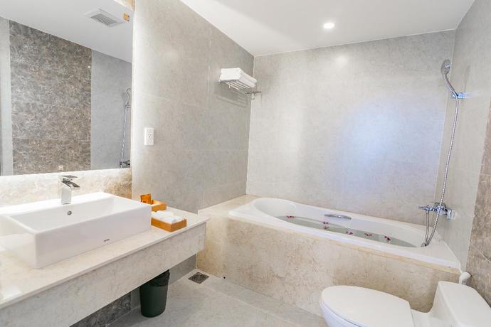 Imagen de la habitación del Hotel Navy Cam Ranh. Foto 11