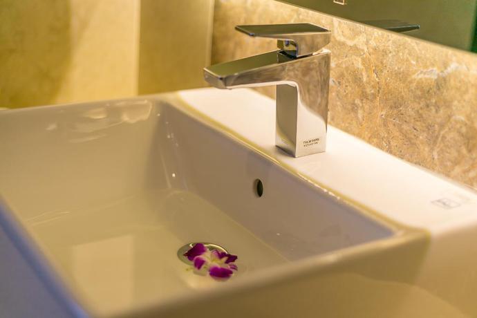 Imagen de la habitación del Hotel Navy Cam Ranh. Foto 12