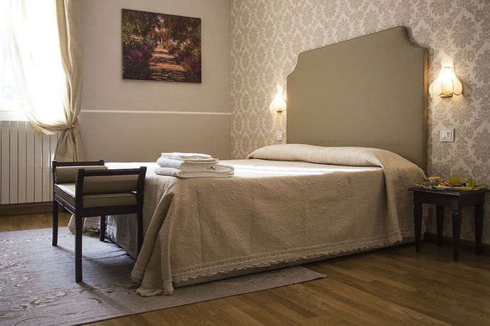 Imagen de la habitación del Hotel Navy. Foto 6