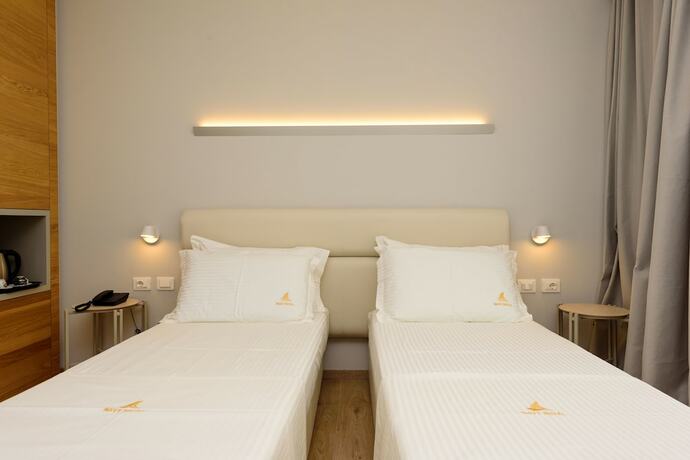 Imagen general del Hotel Navy, Uji i Ftoht&euml; (Vlor&euml;). Foto 5