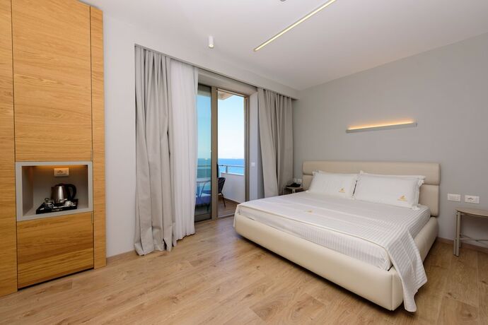 Imagen de la habitación del Hotel Navy, Uji i Ftoht&euml; (Vlor&euml;). Foto 18