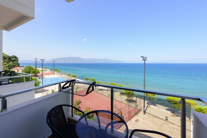 Imagen general del Hotel Navy, Uji i Ftoht&euml; (Vlor&euml;). Foto 8