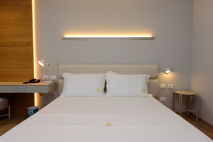 Imagen de la habitación del Hotel Navy, Uji i Ftoht&euml; (Vlor&euml;). Foto 19