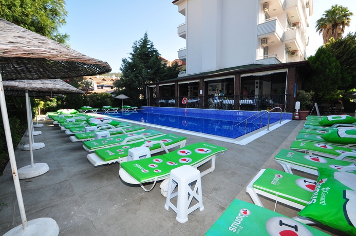Imagen de la piscina del Hotel Navy, İ&ccedil;meler. Foto 13