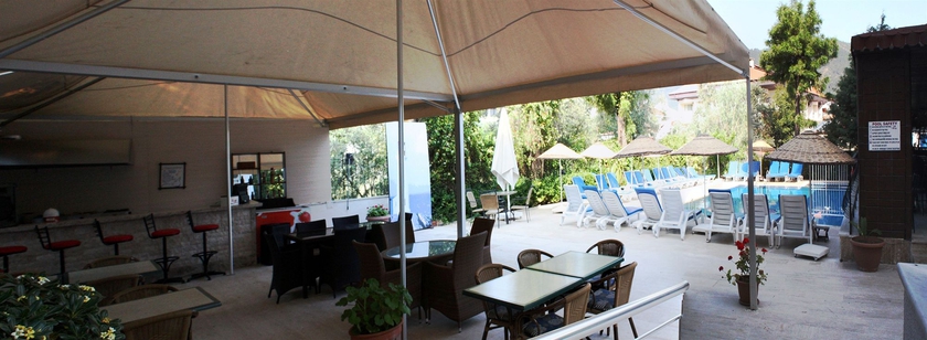 Imagen del bar/restaurante del Hotel Navy, İ&ccedil;meler. Foto 6