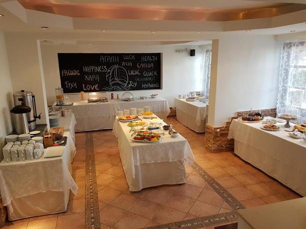 Imagen del bar/restaurante del Hotel Naxos Beach. Foto 2