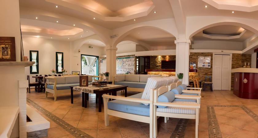 Imagen de los interiores del Hotel Naxos Beach. Foto 10