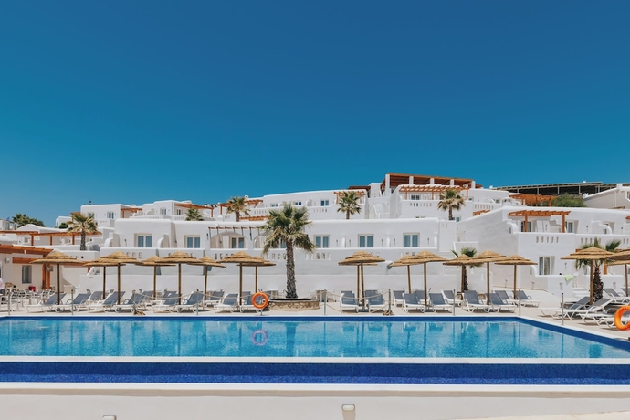 Imagen de la piscina del Hotel Naxos Grand Hotel. Foto 15