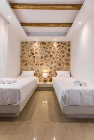 Imagen de la habitación del Hotel Naxos Grand Hotel. Foto 6