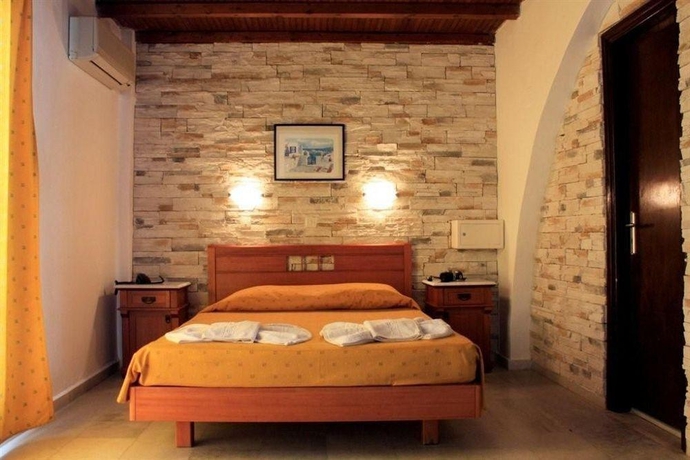 Imagen general del Hotel Naxos Holidays. Foto 14