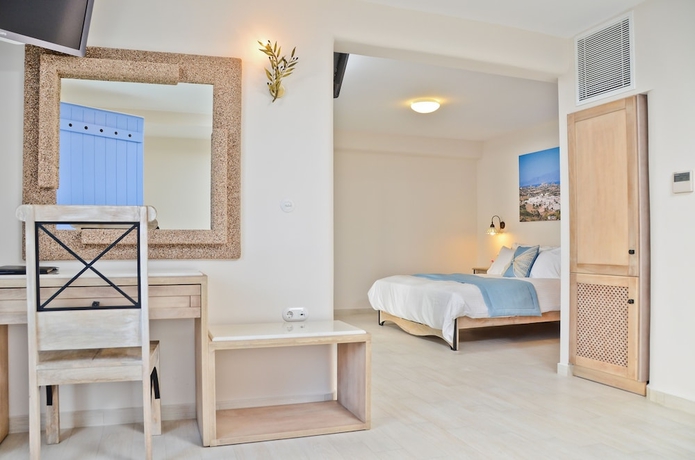 Imagen de la habitación del Hotel Naxos Island. Foto 11