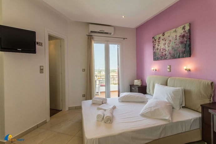 Imagen de la habitación del Hotel Naxos Mare Studios. Foto 4