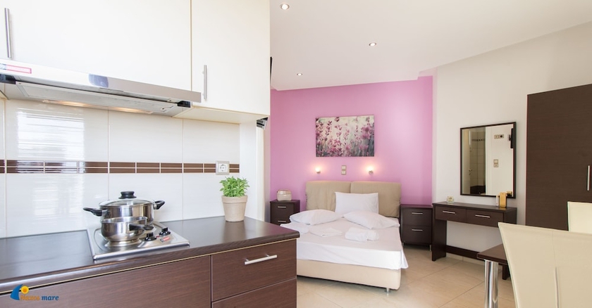 Imagen de la habitación del Hotel Naxos Mare Studios. Foto 19